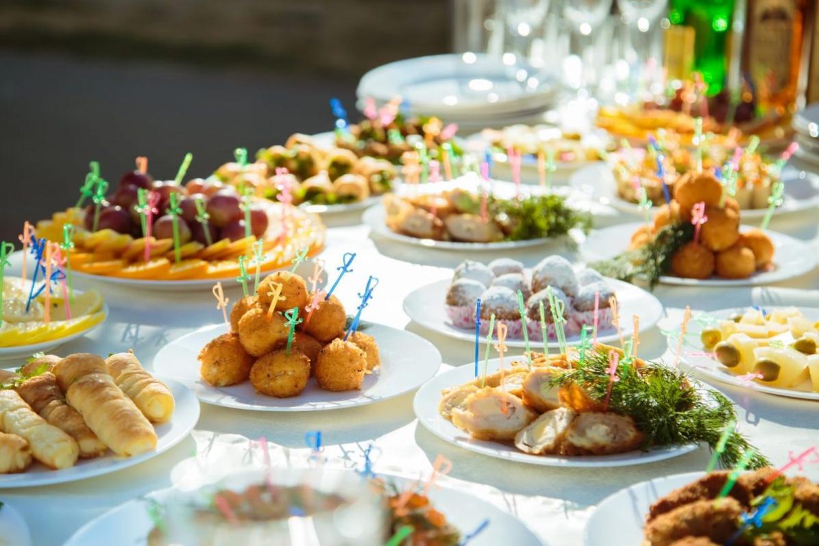 How Can I Personalize My Wedding Catering to Reflect My and My Partner's Tastes?