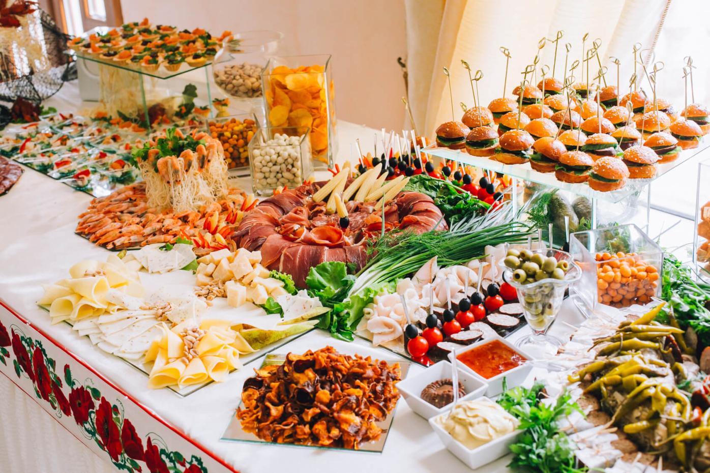 How Catering Company Right Choose Buffet