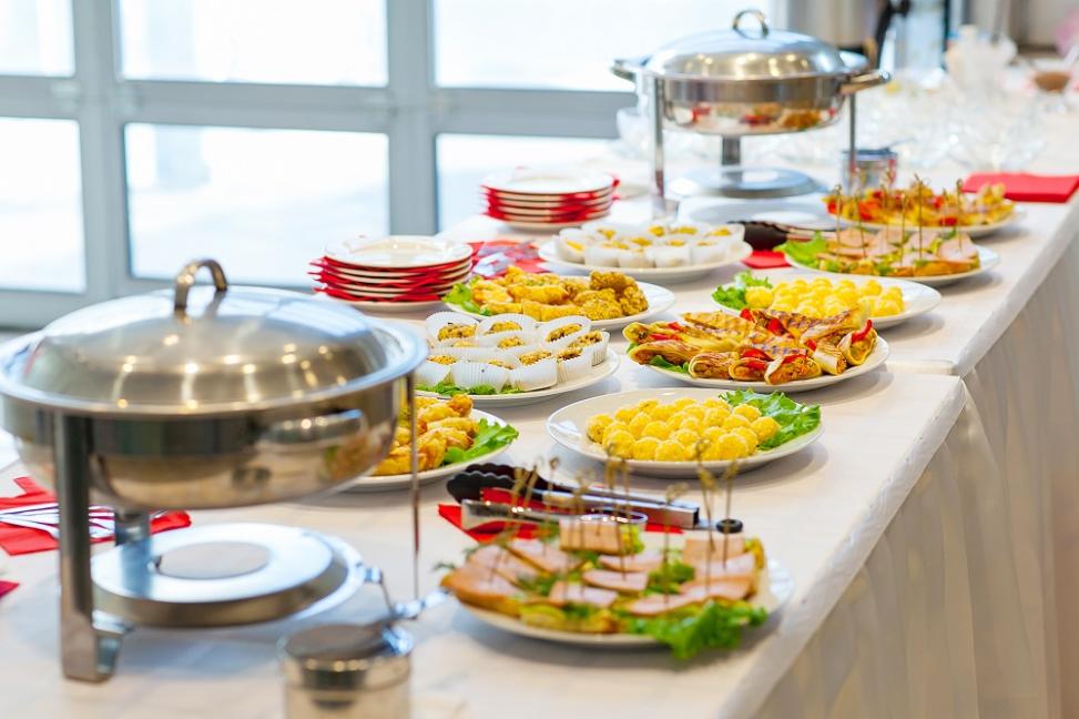 What are the Best Practices for Food Safety and Sanitation in Wedding Catering?
